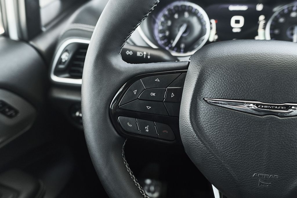 2025 Chrysler Pacifica Limited - Photo 25