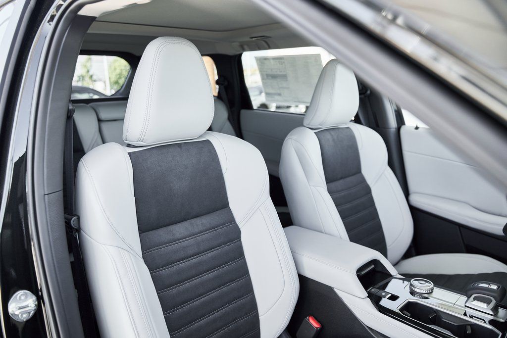 2025 Mitsubishi Outlander SE - Photo 27