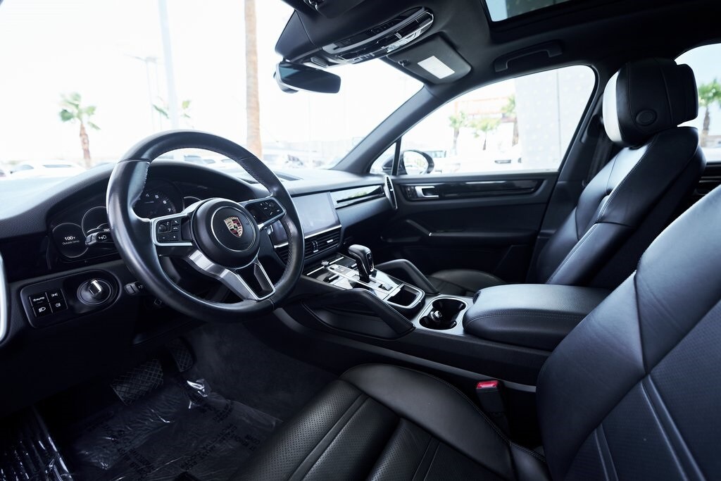 2019 Porsche Cayenne Base photo 2