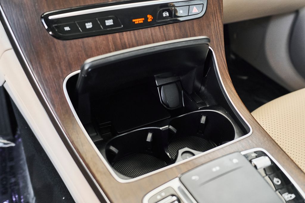 2022 Mercedes-Benz GLC GLC300 - Photo 30