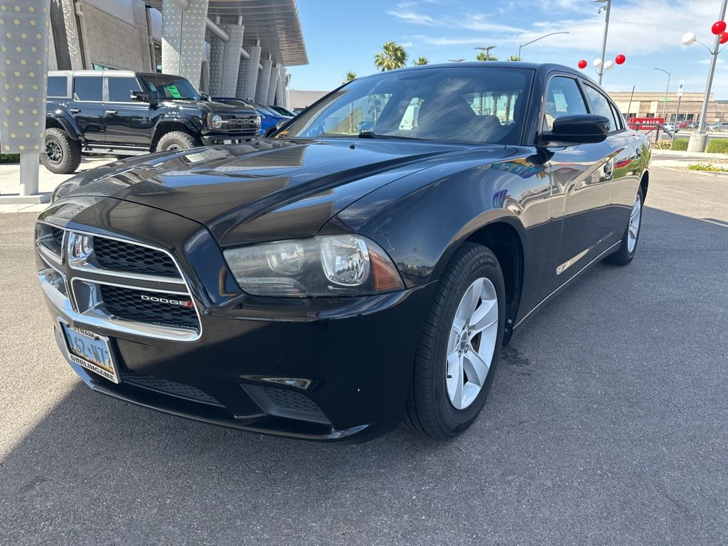 2013 Dodge Charger SE's photo