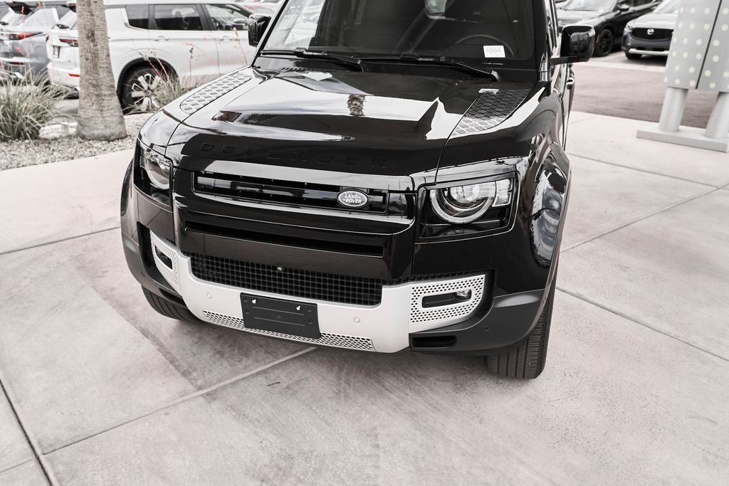 2025 Land Rover Defender S - Photo 6