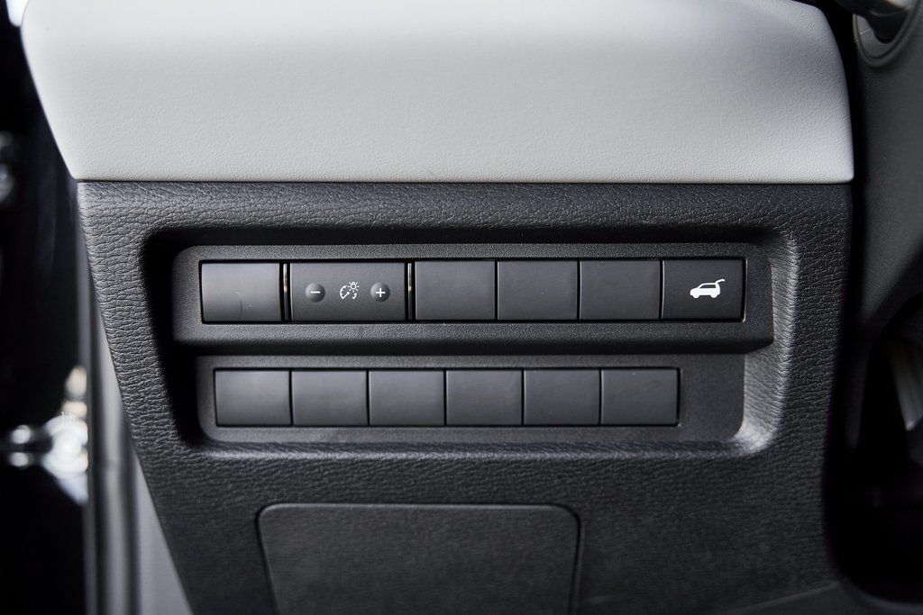 2025 Mitsubishi Outlander SE - Photo 33