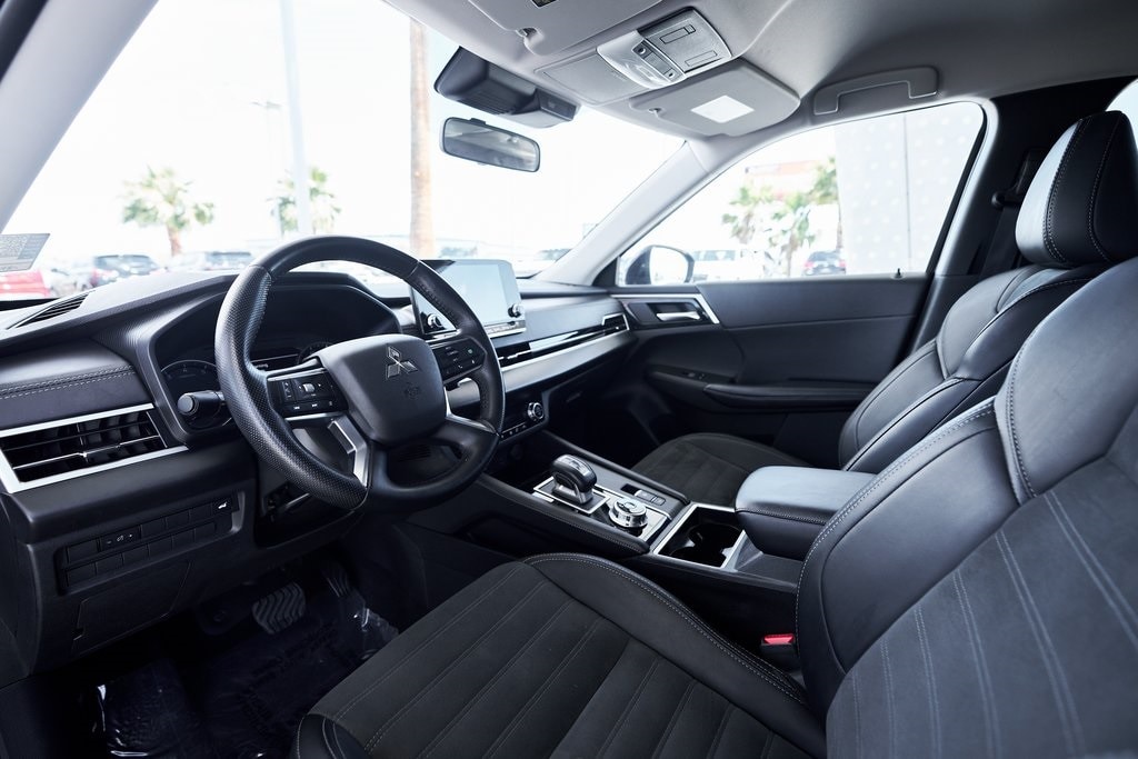 Certified 2024 Mitsubishi Outlander SE with VIN JA4J3VA85RZ061943 for sale in Las Vegas, NV