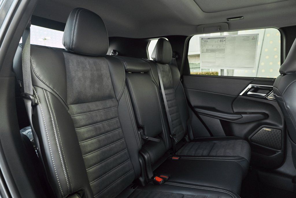 2026 Mitsubishi Outlander SE - Photo 29