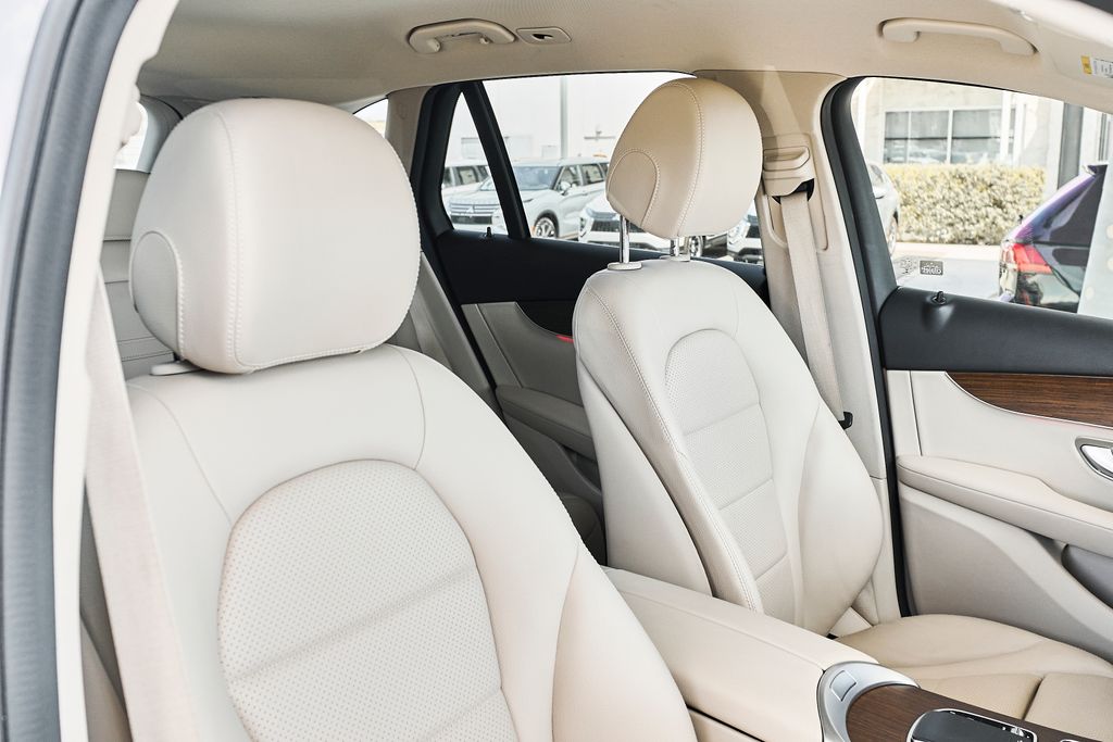 2022 Mercedes-Benz GLC GLC300 - Photo 38