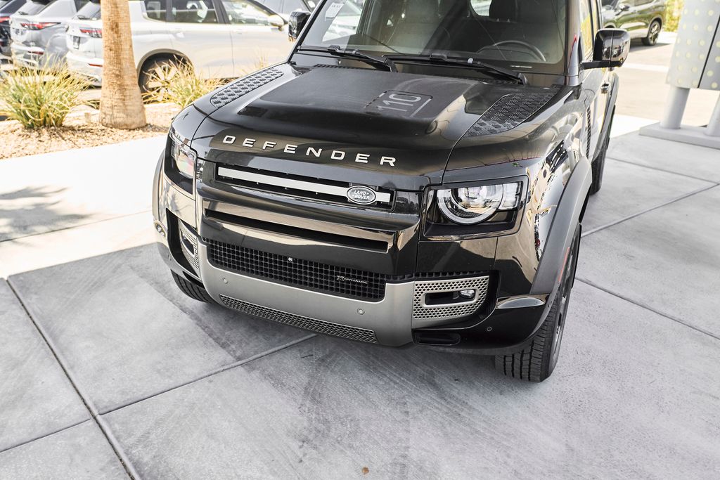 2023 Land Rover Defender X-Dynamic SE - Photo 6