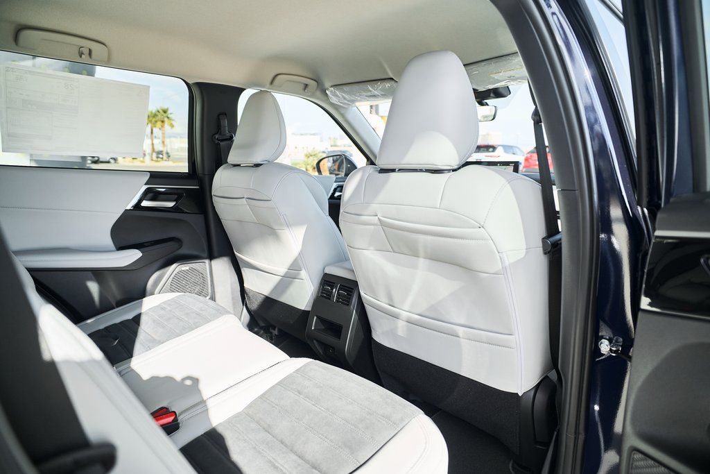2026 Mitsubishi Outlander SE - Photo 21