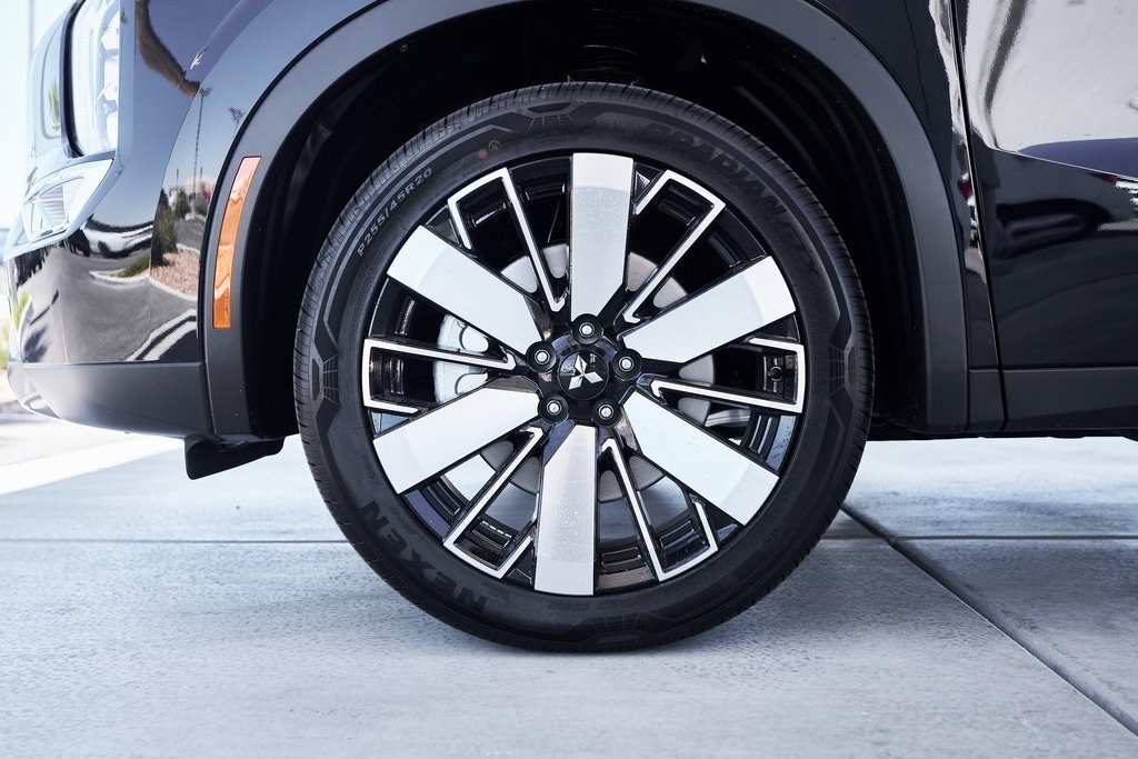 New 2025 Mitsubishi Outlander SE SUV