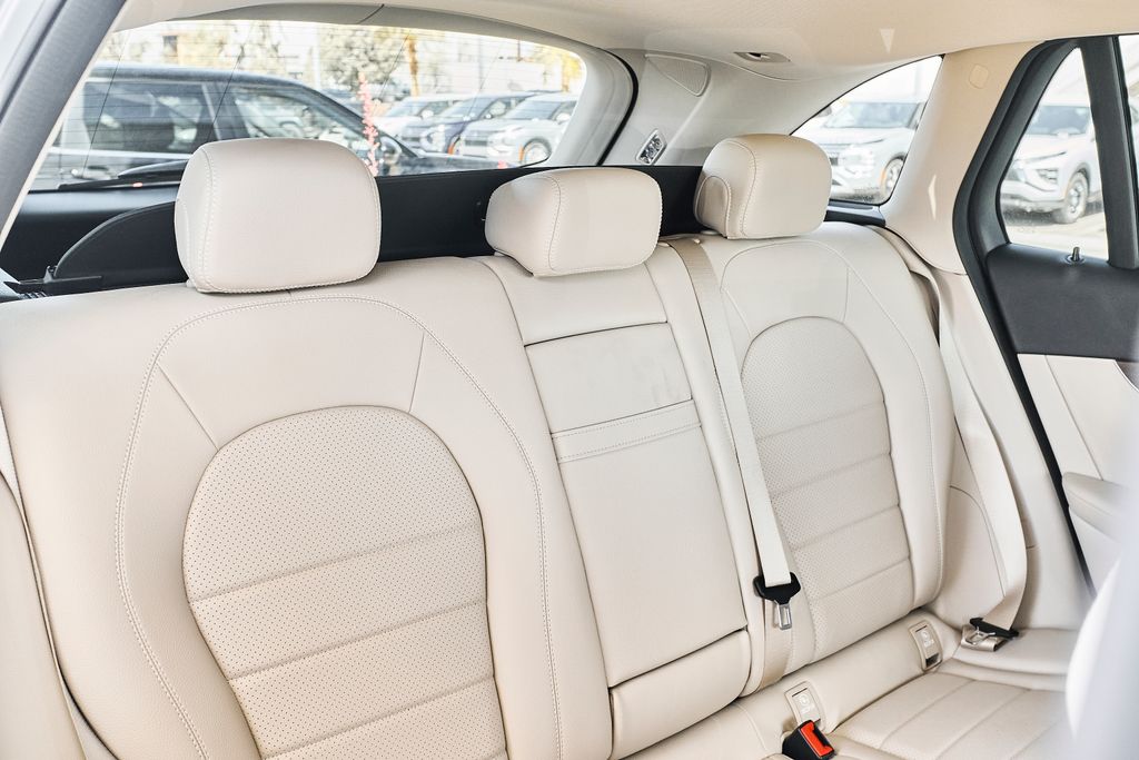 2022 Mercedes-Benz GLC GLC300 - Photo 40