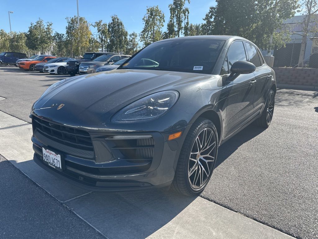 2022 Porsche Macan S's photo