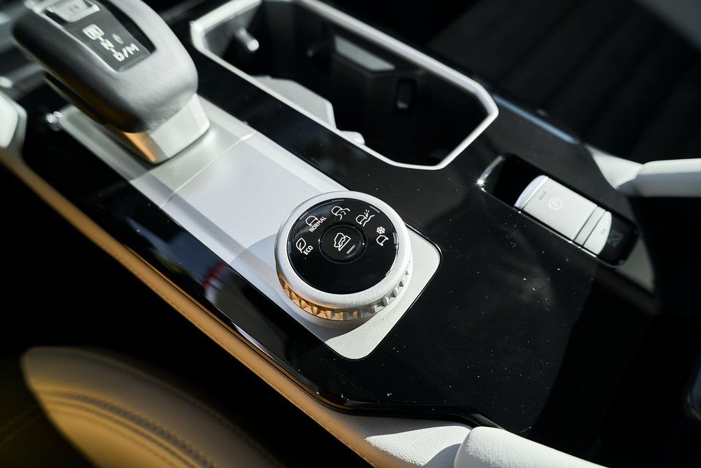 2026 Mitsubishi Outlander SE - Photo 40