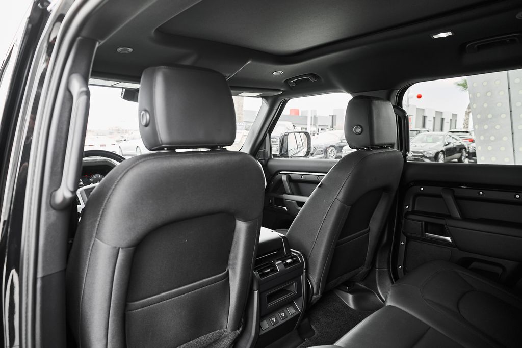 2025 Land Rover Defender S - Photo 43