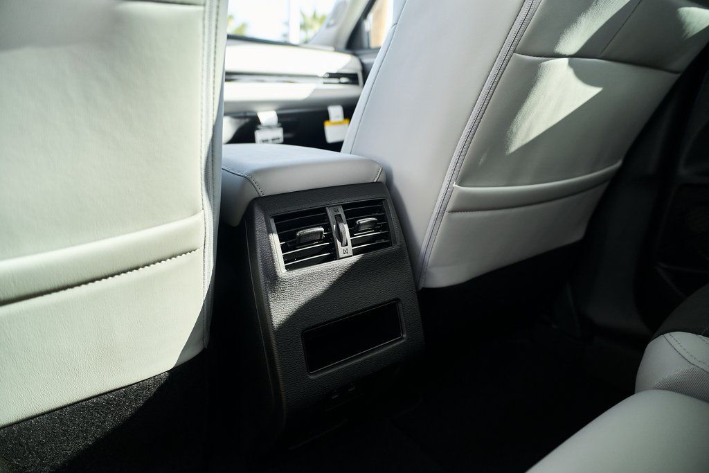 2026 Mitsubishi Outlander SE - Photo 27