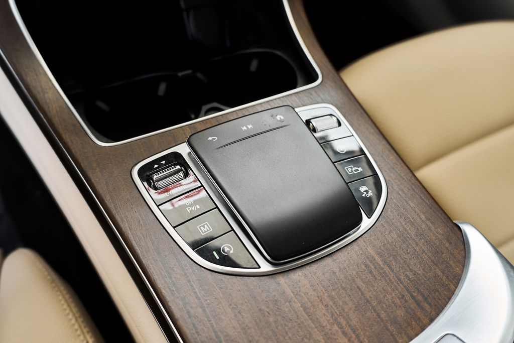 2022 Mercedes-Benz GLC GLC300 - Photo 31