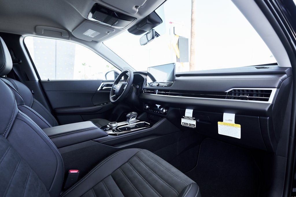 2025 Mitsubishi Outlander SE - Photo 26