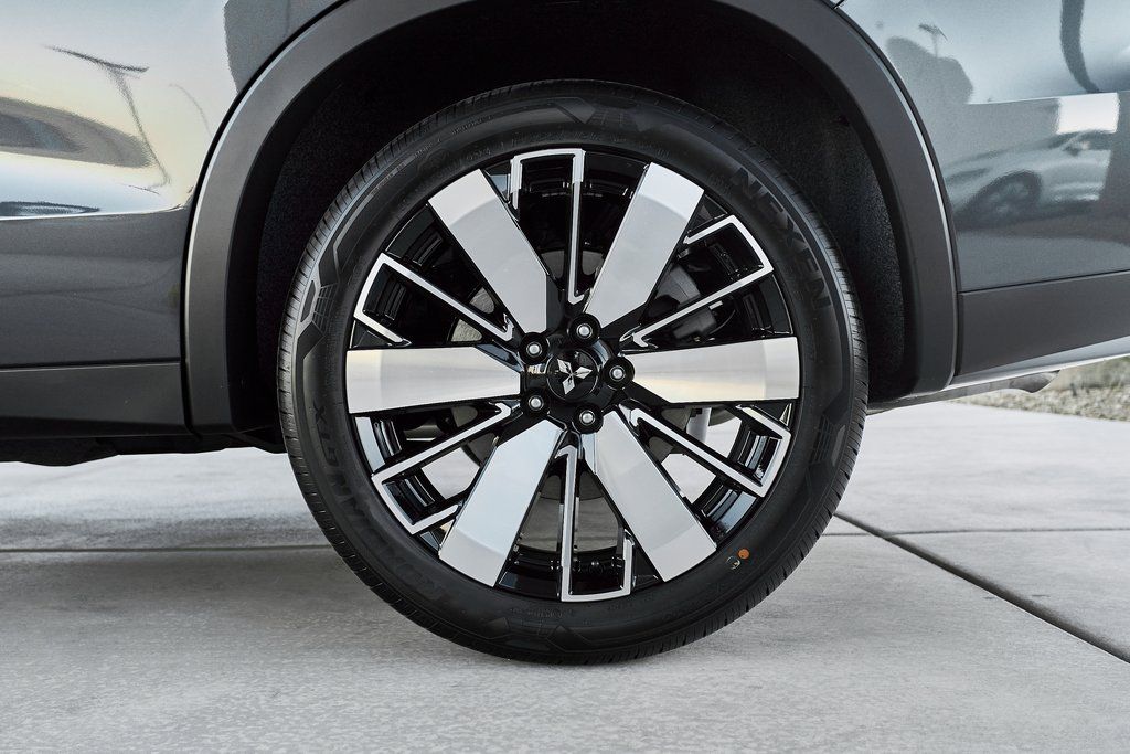 2026 Mitsubishi Outlander SE - Photo 9
