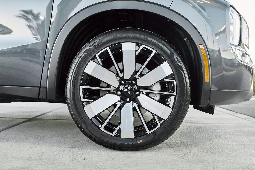 2026 Mitsubishi Outlander SE - Photo 11