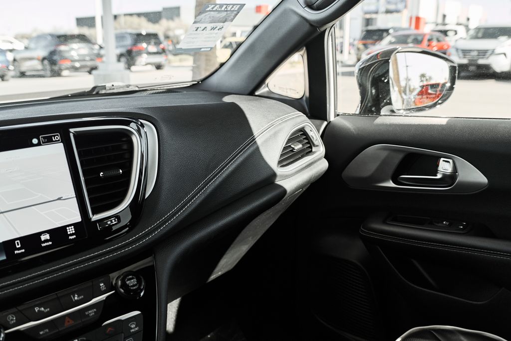 2025 Chrysler Pacifica Limited - Photo 39