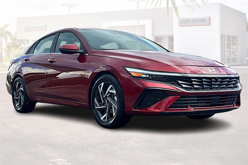 Used 2024 Hyundai Elantra Limited Sedan