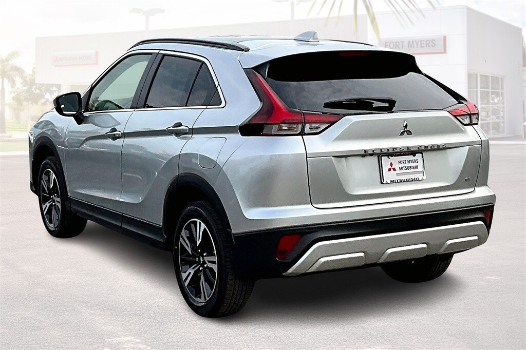 2025 Mitsubishi Eclipse Cross SE photo 2