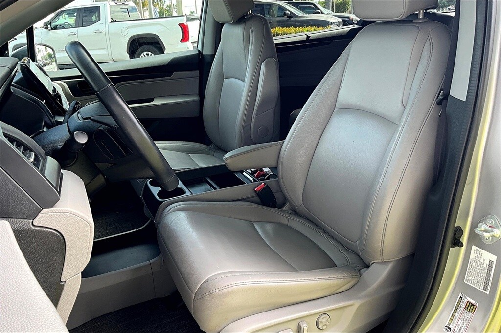 2024 Honda Odyssey EX-L photo 3