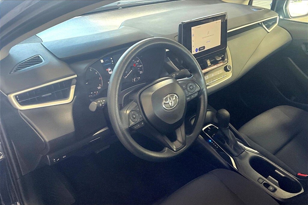 2025 Toyota Corolla LE photo 4