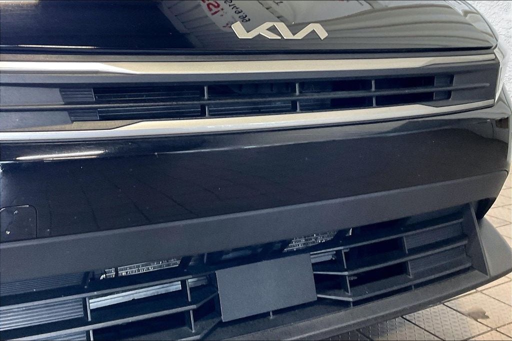 2025 Kia K4 LXS - Photo 25