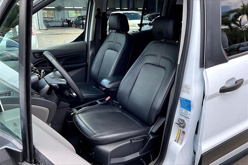 2023 Ford Transit Connect XL photo 2