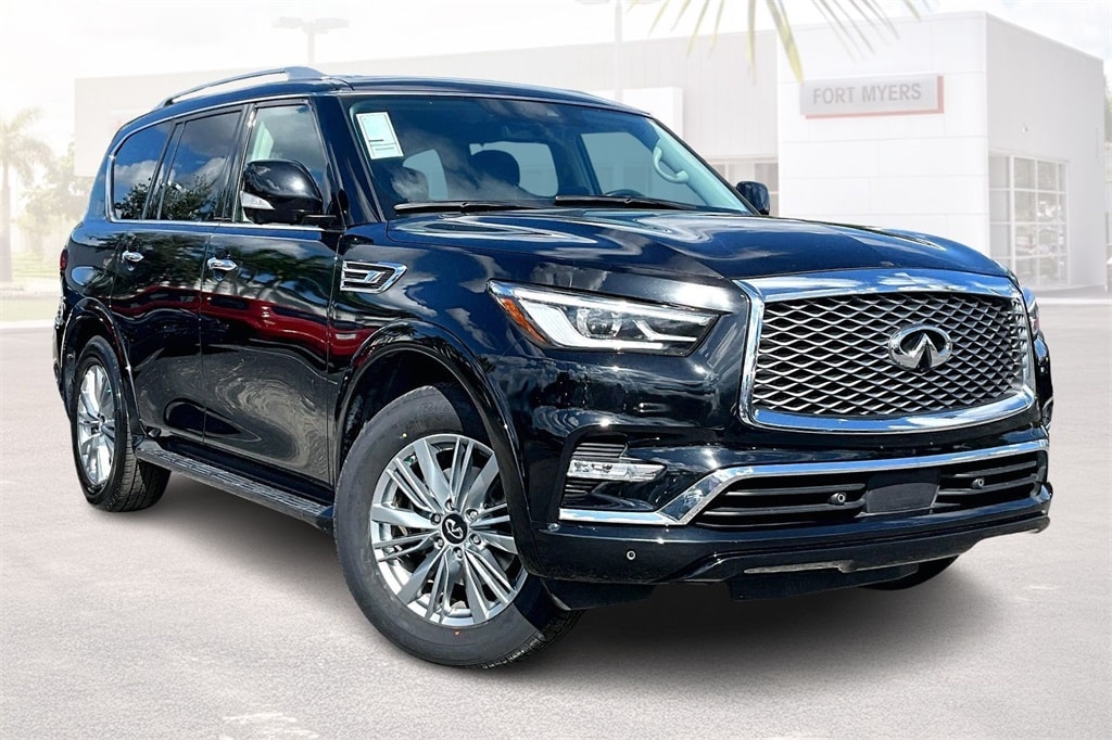 2023 INFINITI QX80 Luxe's photo