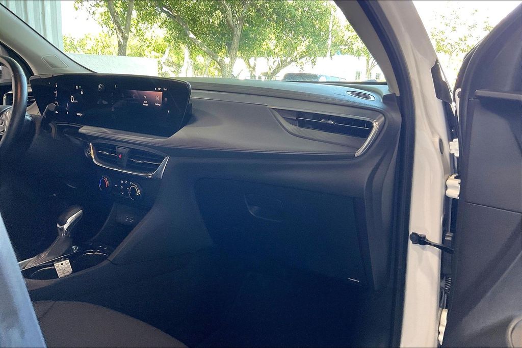 2025 Buick Encore GX Preferred - Photo 22