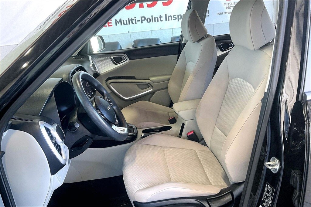 Used 2022 Kia Soul LX Hatchback