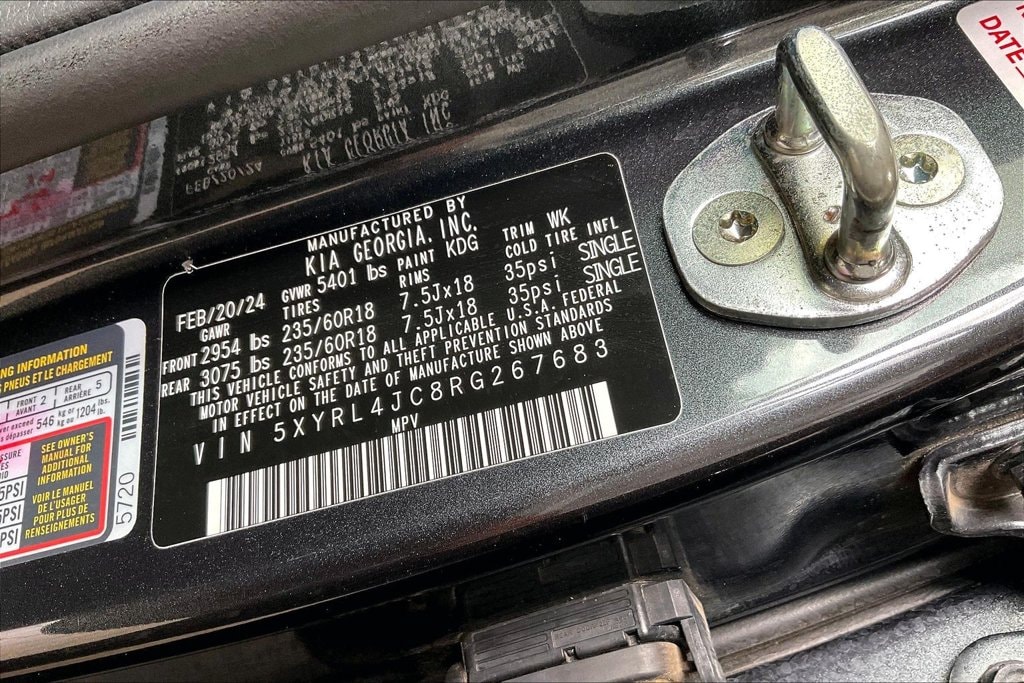 2024 Kia Sorento S - Photo 36