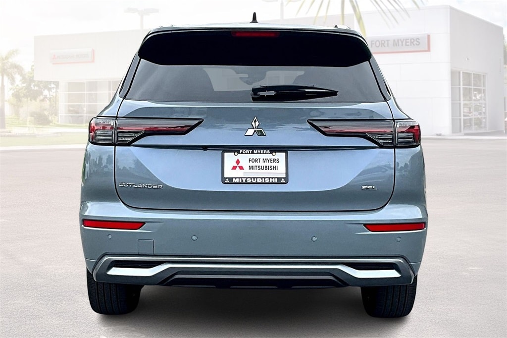 New 2025 Mitsubishi Outlander SEL SUV