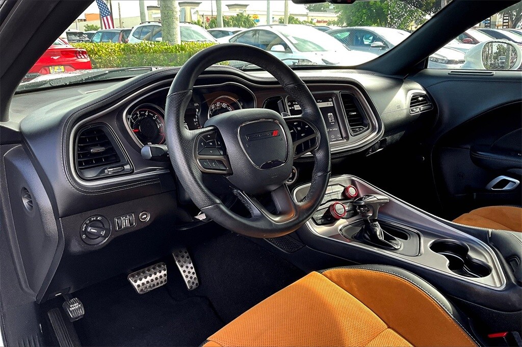 2021 Dodge Challenger GT photo 3