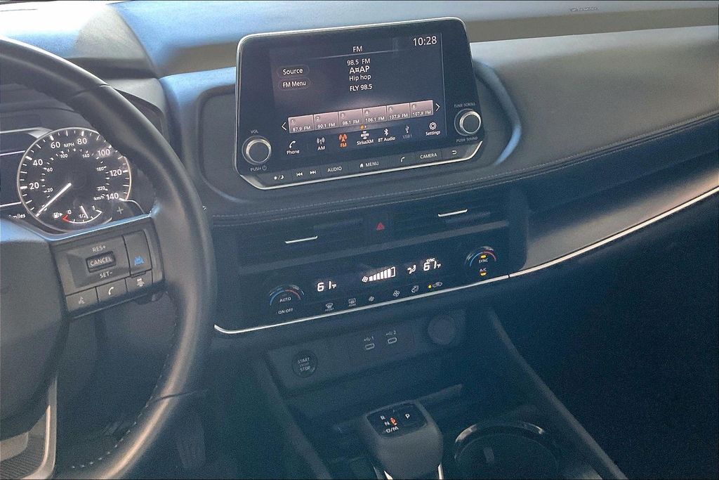 2025 Nissan Rogue SV - Photo 10