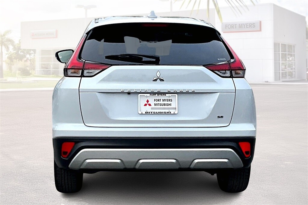 2025 Mitsubishi Eclipse Cross SE photo 4