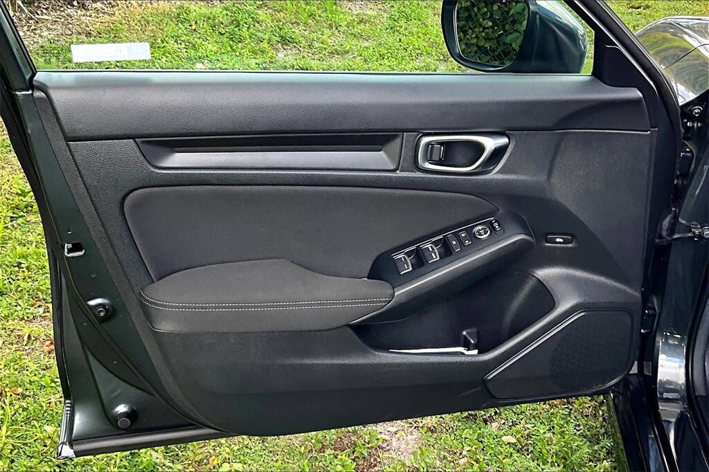 2025 Honda Civic LX photo 2