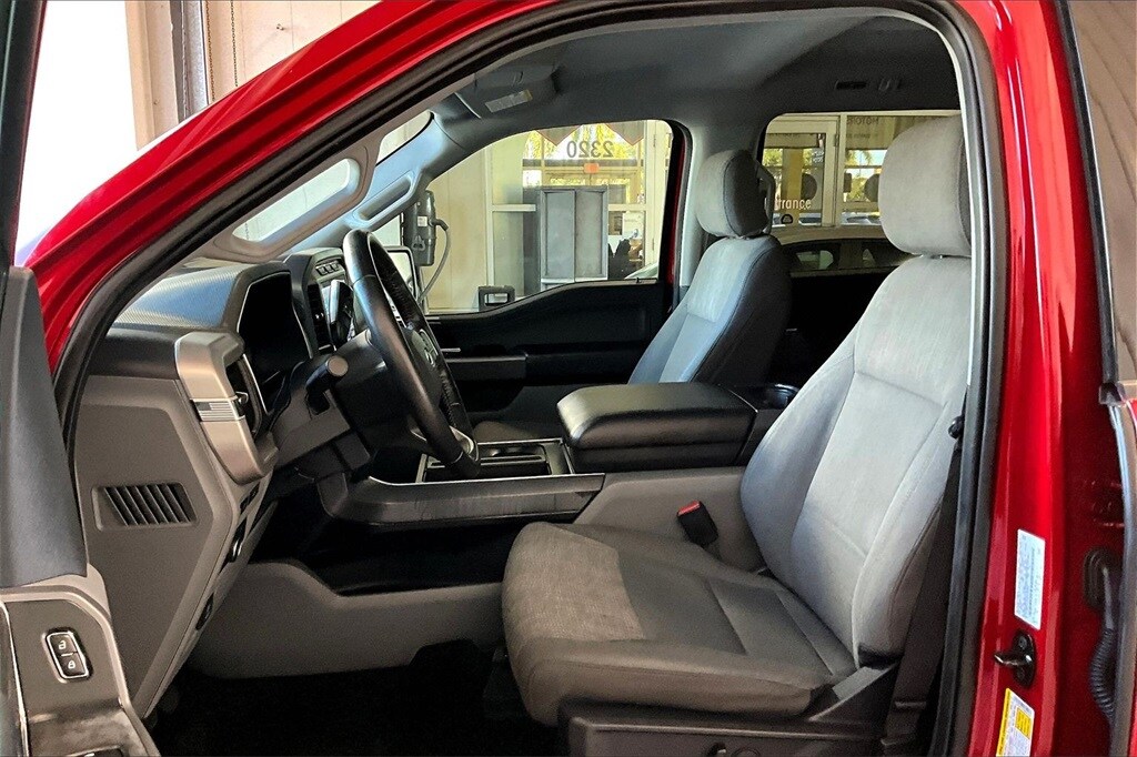 2022 Ford F-150 XLT photo 3