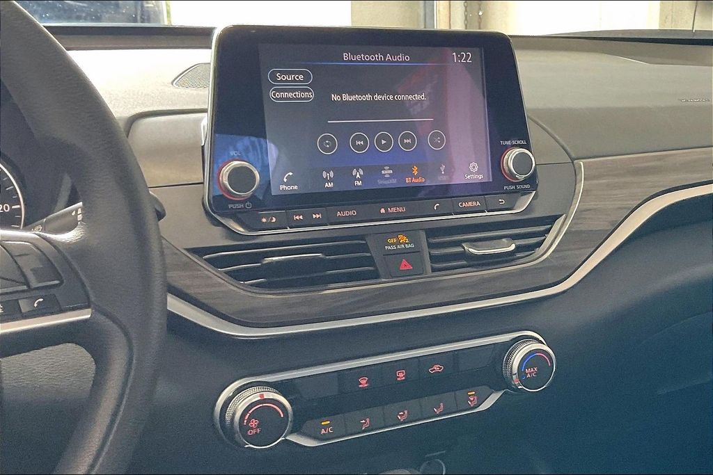 2025 Nissan Altima SV - Photo 10