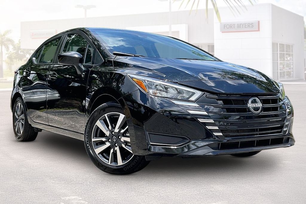 2025 Nissan Versa 1.6 SV CVT's photo