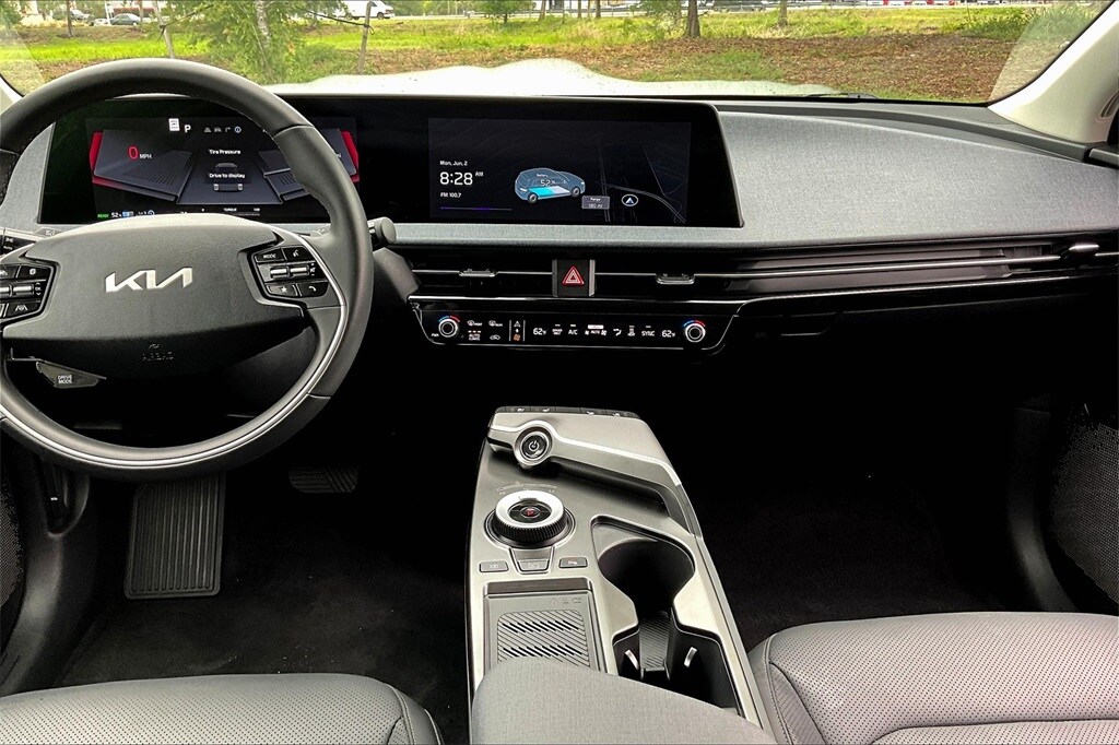 2024 Kia EV6 Wind photo 3
