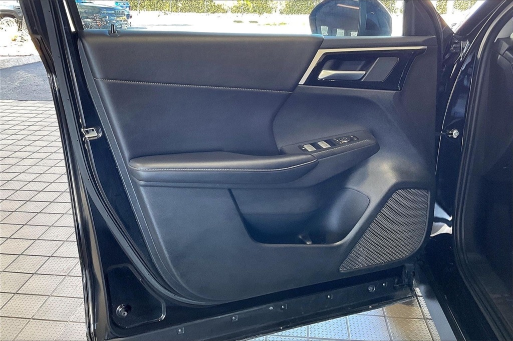 Used 2024 Mitsubishi Outlander SE SUV