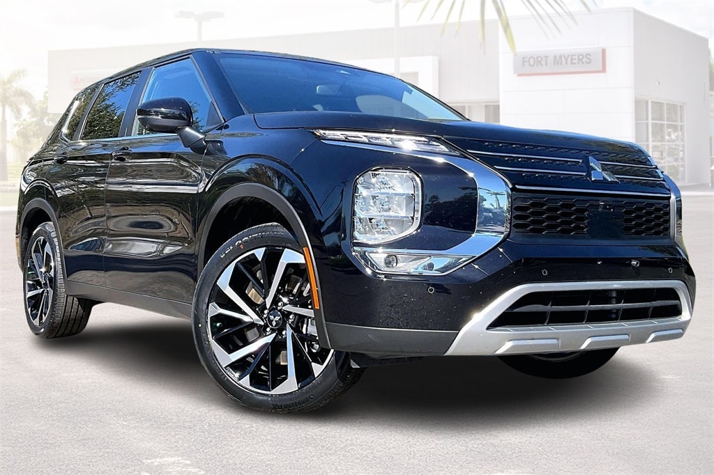 Used 2024 Mitsubishi Outlander SE SUV