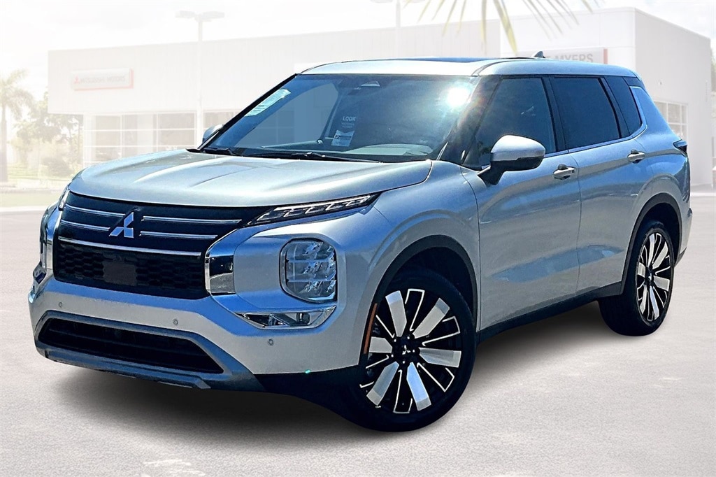 New 2025 Mitsubishi Outlander SE SUV