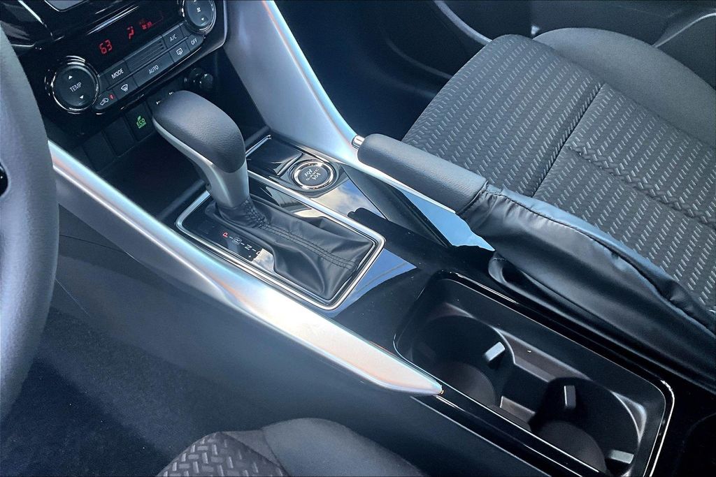 2026 Mitsubishi Eclipse Cross ES - Photo 8
