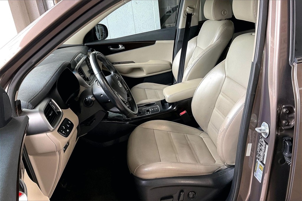 Used 2019 Kia Sorento 3.3L EX SUV