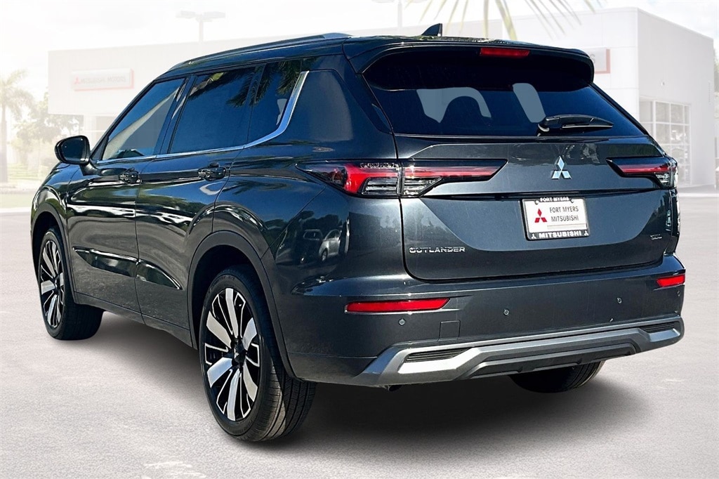 New 2025 Mitsubishi Outlander SEL SUV