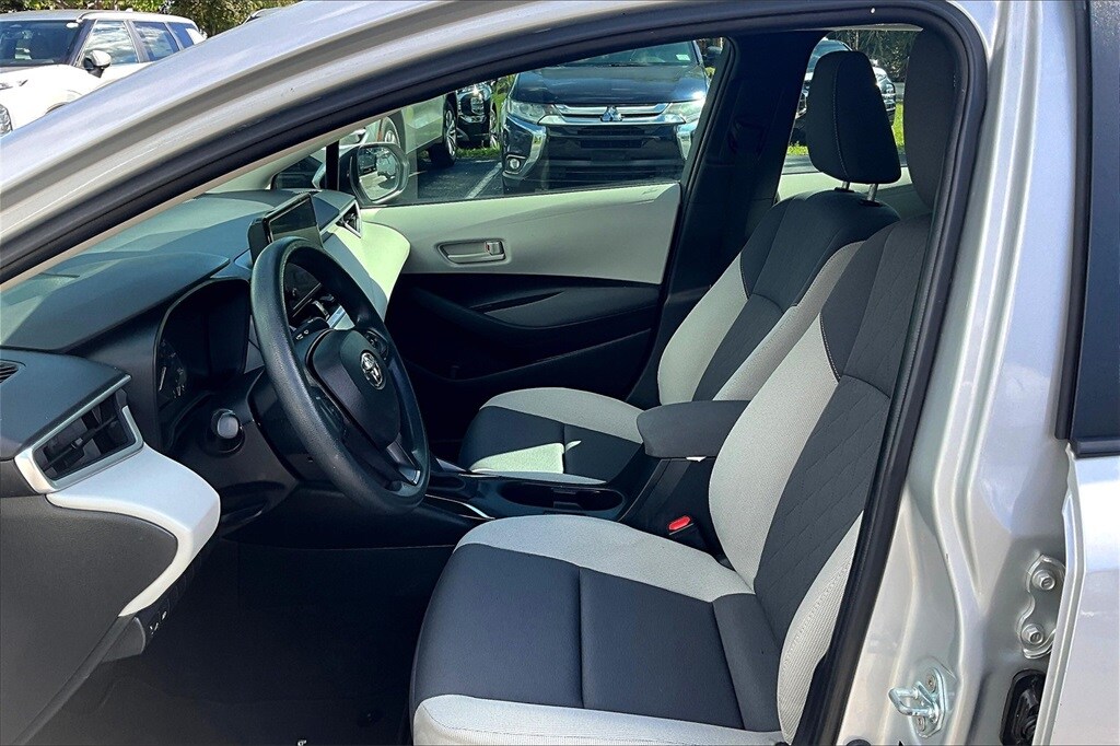 2024 Toyota Corolla LE photo 3