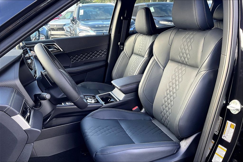 2025 Mitsubishi Outlander Plug-in Hybrid SEL Black Edition - Photo 9